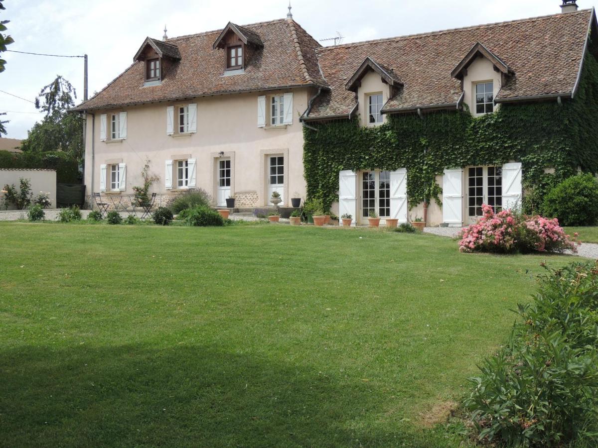 Le Tilleul Montagnieu  Exterior photo